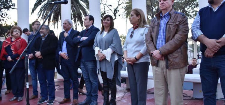 El gobernador y la intendenta de la Capital  inauguran la remodelación de la Plaza Belgrano