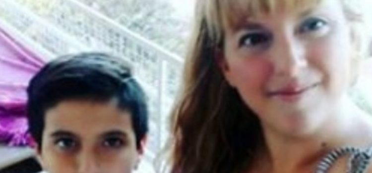 Tiene 11 años y pide ayuda para encontrar el celular con fotos de su mamá fallecida