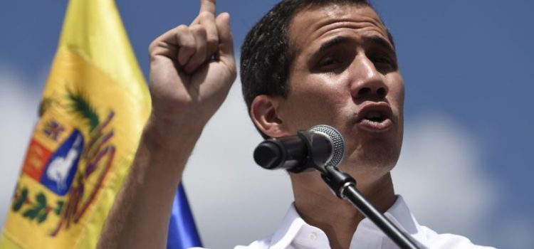Maduro amenaza a Guaidó con llevarlo ante la justicia cuando regrese a Venezuela