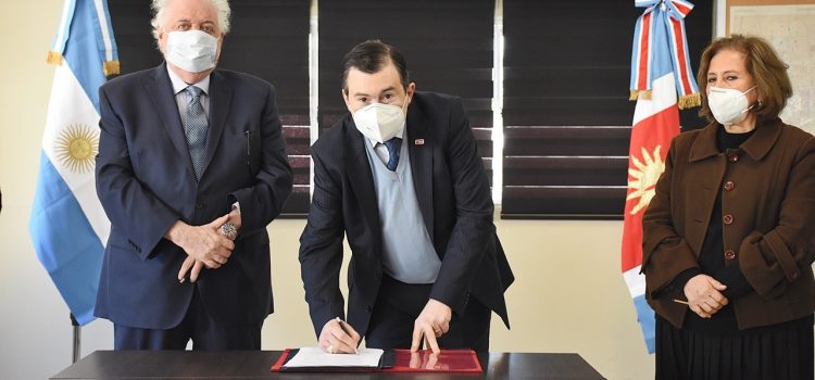 Firma de importantes convenios entre  Ministerio de Salud de Nación y la provincia