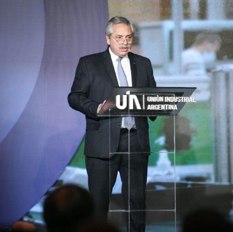 Alberto Fernández en la UIA: «Necesitamos un crecimiento con inclusión»