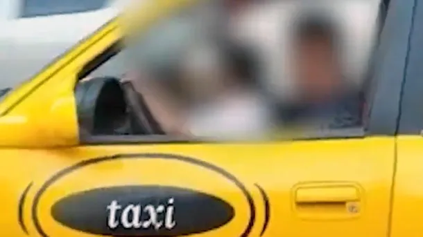 Córdoba: taxista fue grabado mientras dejaba manejar el auto a su hijo menor de edad